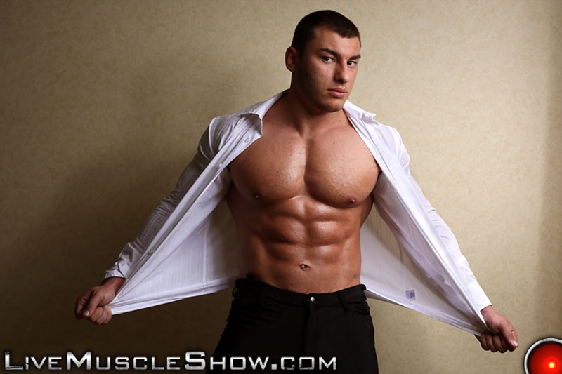Bodybuilder Huge Cock Porn - 20 year old big muscle boy Lev Danovitz shows off his huge muscled body - Big  Dick Men Videos
