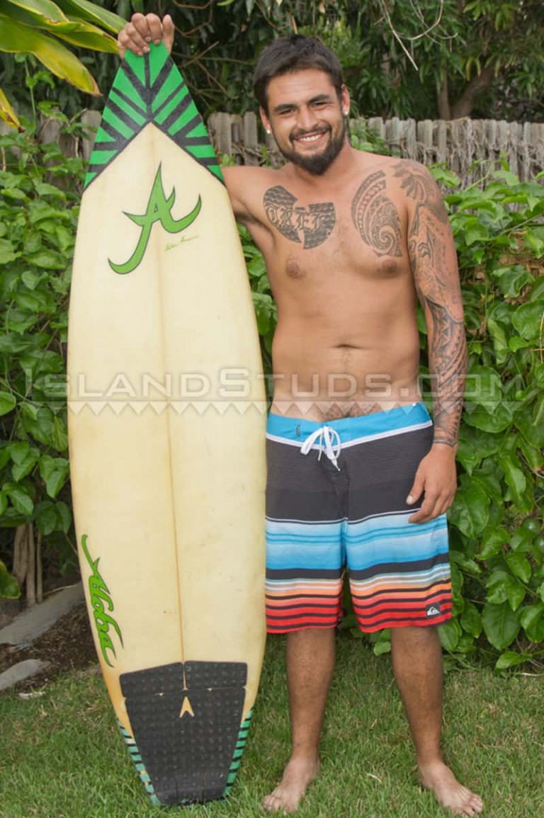 IslandStuds gay porn tattoo beard facial hair small dick sex pics Kimo bubble butt asshole 001 gallery video photo 768x1155 - Kimo spreads his sweet smooth virgin surfer butt WIDE OPEN while skinny dipping underwater in the pool